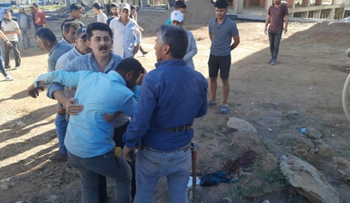 Bitlis te otomobilin çarptığı çocuk hayatını kaybetti #3